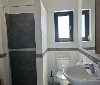 Santa Maria Apartment | Sophia & Chris Studios