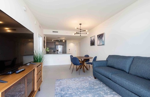 Doral Apartment | Sophisticated 1BR | Top Location in Downtown Doral