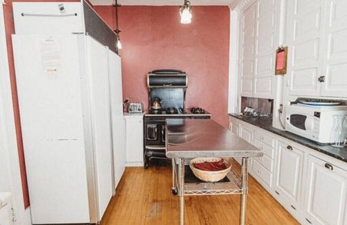 Trinidad Bed & Breakfast | Sorrentino Suite · Grand Suite in Charming Historic Mansion!