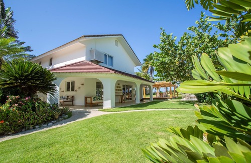 Cabarete House | Sosua 14 BR Luxury Beachfront Resort +Bonus