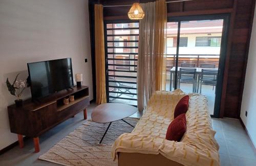 Remire Montjoly Apartment | Sous la Canopée Standing - Grand Appartement Cosy- Cuisine équipée - CLIM- WIFI -Terrasse