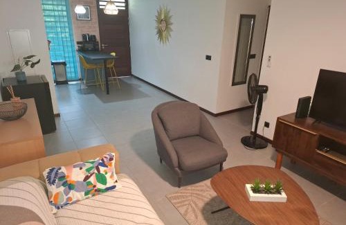 Remire Montjoly Apartment | Sous la Canopée Standing - Grand Appartement Cosy- Cuisine équipée - CLIM- WIFI -Terrasse