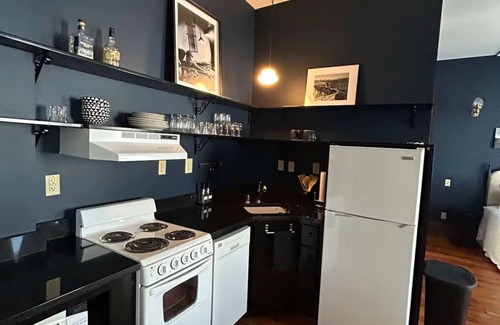 Lawrenceburg Apartment | Southern Charm at Trail Suites Inn, Suite B in Lawrenceburg, KY!