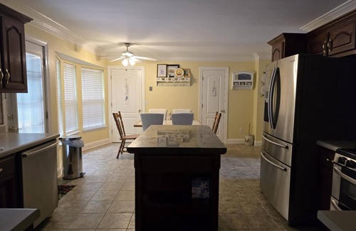 Pinson House | Southern Charm Cottage - Peaceful 4 BR By The Creekside!