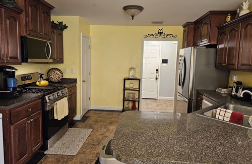 Prichard House | Southern Charm w/Fireplace- 3BR/2BA Home Near Mobile