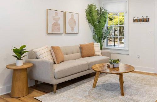 North Charleston House | Southern Charm with Hot Tub 10 min from Downtown!