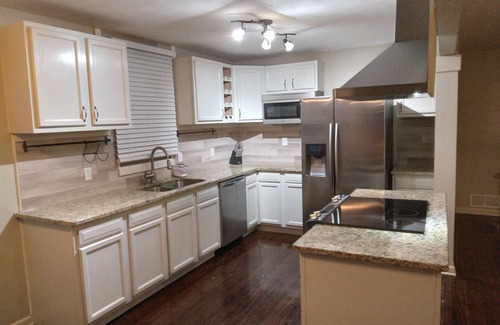 Conyers House | Southern Ranch with Private Parking and Fence.