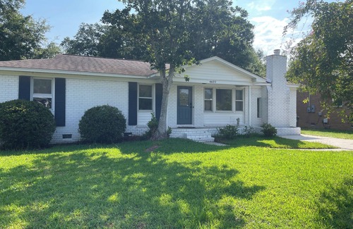 North Charleston House | Southern Serenity | Private Pool! | Game Room