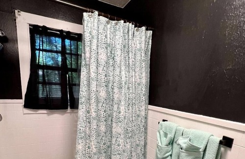 Shreveport Cottage | Southern Style Living with 2 Bedrooms