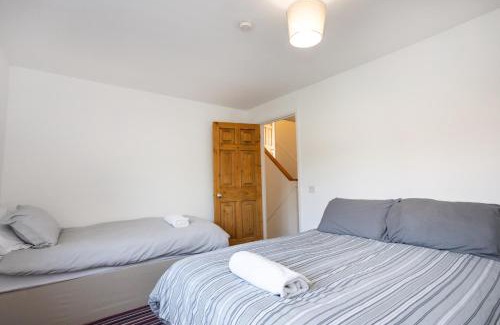 Swindon House | Southernwood House Long Stays Free Parking WiFi