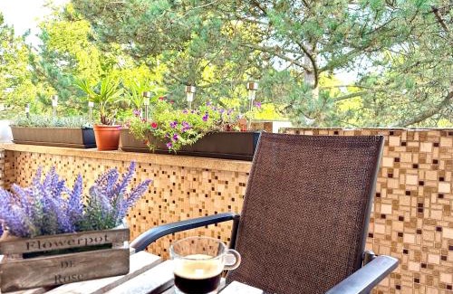 Gropiusstadt Apartment | SouthSide Berlin - Küche, Parkplatz, Balkon