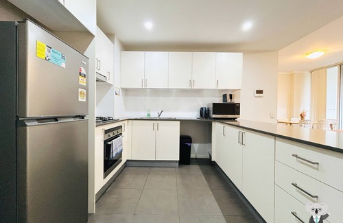 Warwick Farm Apartment | Southwest Liverpool Area 3 Beds & Parking Nwf003