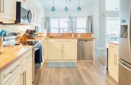 Crown Pointe House | Sovanita House Naples, FL with private heated pool