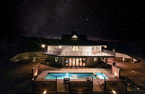 Twentynine Palms House | Spa Oasis: Hot Springs, Pickleball, Pool+Spa