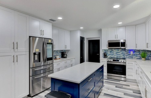 Palma Sola House | Spa+Pool+Yard Games+2 Master+Upscale Area+Spacious