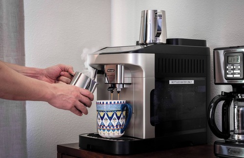 West Bradenton House | Spa! Saltwater Pool! Fire Pit! Games! 5BR Haven!