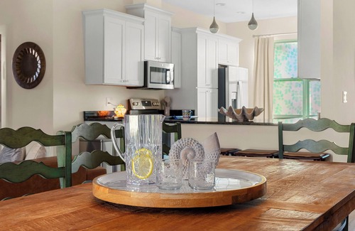 West Bradenton House | Spa! Saltwater Pool! Fire Pit! Games! 5BR Haven!