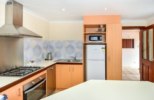 Middleton Beach Apartment | Spa Suites - 1 night