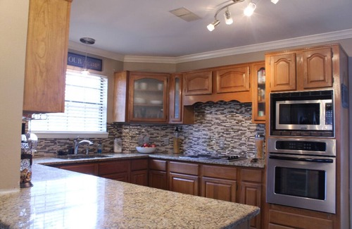 Pine Bluff House | Spaces house with a Jacuzzi bath tube!