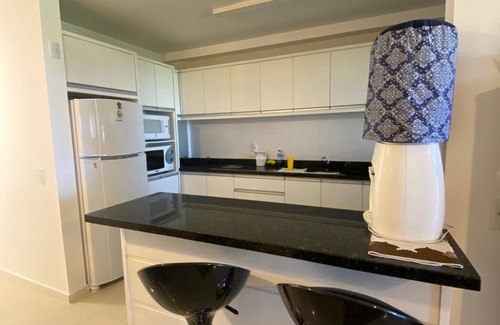 Governador Celso Ramos Apartment | Spacious apartment 200 meters from Palmas Beach for 12 people