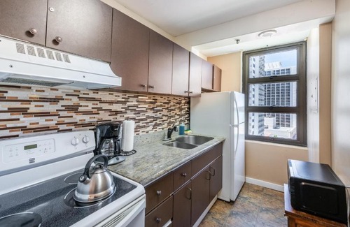 Waikiki Apartment | Spacious 14th Floor Corner Suite, Partial Diamond Head and Ocean Views, FREE Parking!