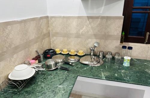 Haldwani Apartment | Spacious 1bhk Non Ac - By Tulsi Homestay