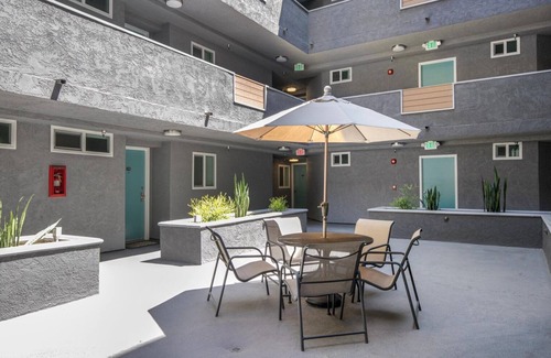 Beverly Grove Apartment | Spacious 1BR, walking distance to The Grove, Beverly Center by Blueground