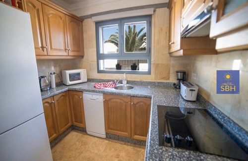 Montana Roja Villa | Spacious 2 bed property with Pool, Hot tub and Air conditioning