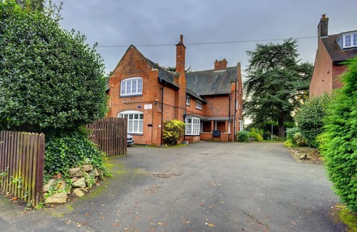 Thorpe Satchville Apartment | Spacious 2 Bedroom Flat ideal for families and contractors