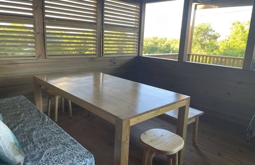 Isla de Utila Villa | Spacious 2 or 3 BR ocean side home with pool - private lot & panoramic views.