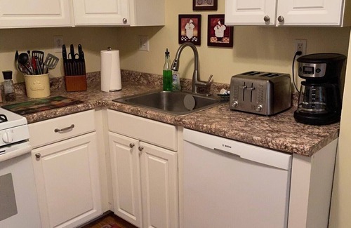 Forest Hills Apartment | Spacious, 2 story apt with amenities! US OPEN