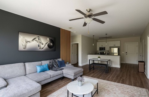 Glen Iris Apartment | ✨ Spacious 2BR/2BA Condo Across from UAB ✨