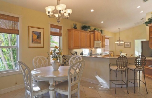 Braden River House | Spacious 3/2 home located in Tara Preserve with screened patio - Skippin Stones