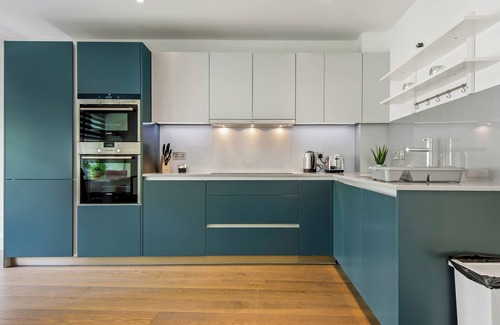 Hoxton West Apartment | Spacious 3 Bed Apartment in Angel