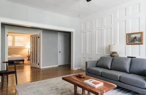 Central West End Apartment | Spacious 3 BR Apt In CWE