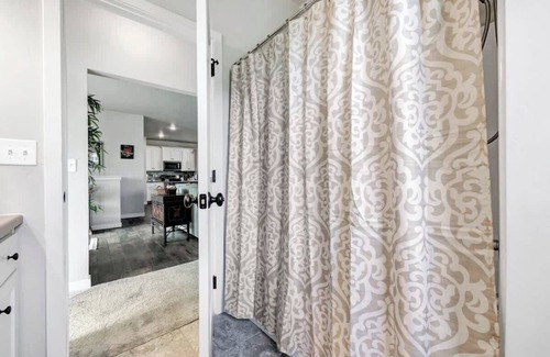 De Pere House | Spacious 3-BR Home near Lambeau!