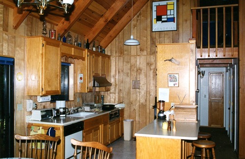 Long Barn Cabin | Spacious 3-Level, 2 BR Plus Loft Mountain Home