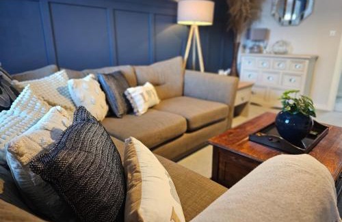 Hetton-le-Hole House | Spacious 3-Storey Home from Home in Hetton le Hole