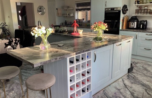 Ipswich House | Spacious 3B Home with Garden in Central Ipswich