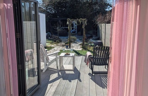 Ipswich House | Spacious 3B Home with Garden in Central Ipswich