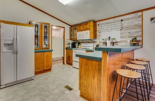 Kodak House | Spacious 3Bed/2Bath home just 1 mile off exit 407