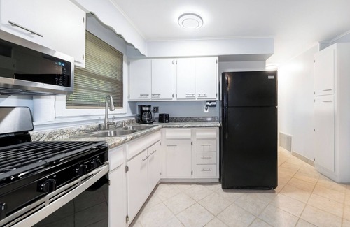 Miller Beach House | Spacious 3BR Home Firepit and Grill