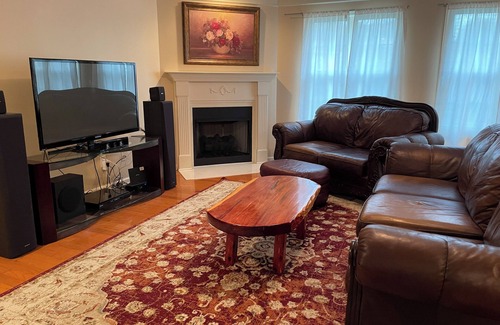 Athens House | Spacious 3BR Perfect for Work & Relaxation