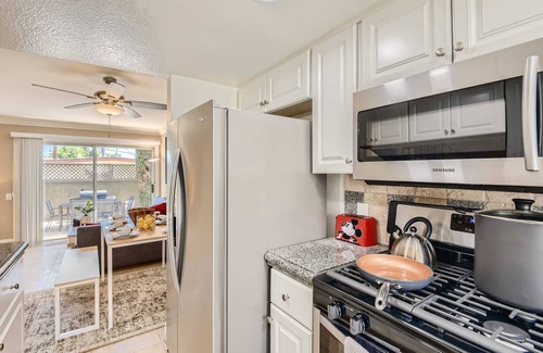 East Side Costa Mesa Condo | Spacious 3BR- Yard - BBQ - Parking!