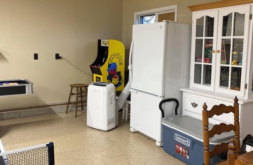 Columbia City House | Spacious 4-bedroom 3-bathroom lake house on Shriner Lake in Columbia City.