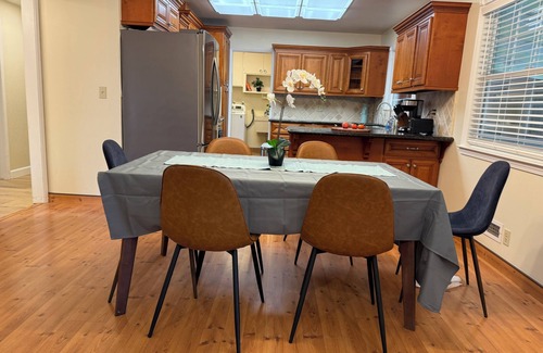 South San Jose Villa | Spacious 4-bedroom, 1-office villa in Willow Glen San Jose