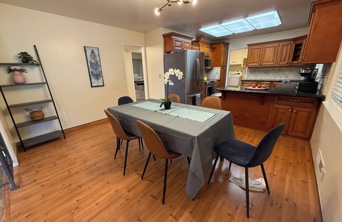 South San Jose Villa | Spacious 4-bedroom, 1-office villa in Willow Glen San Jose