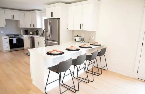 Matthews House | Spacious 4-Bedroom Cape Cod Style Home – Matthews, NC