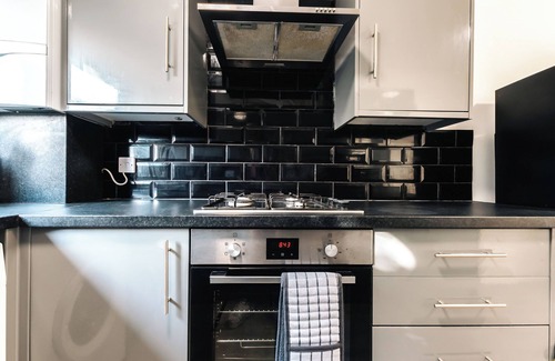 Portswood House | Spacious 4-Bedroom Home in Southampton – Perfect for Contractors or Families