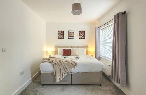 Peterborough House | Spacious 4-Bedroom House with POOL & TABLE TENNIS TABLE and MASSAGE CHAIRS By Your Lettings Short Lets & Serviced Accommodation Peterborough Free WiFi and Netflix